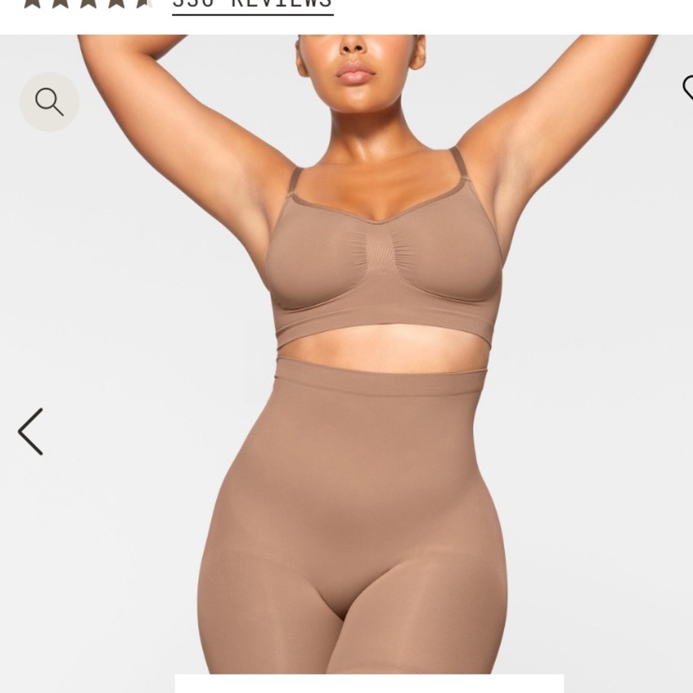 SKIMS seamless sculpt Mid-thigh short S/M shapewear